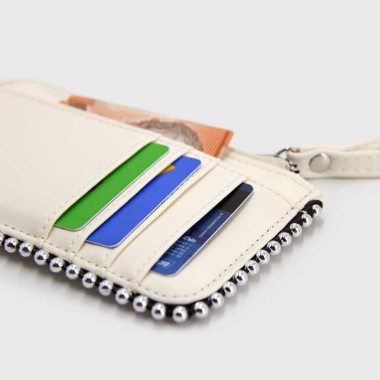 Tarjetero billetera tachas | Crema