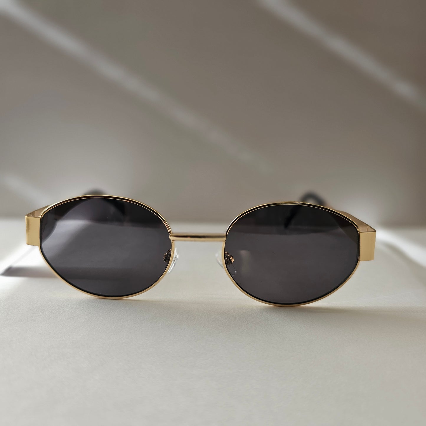 Round Gold Grey